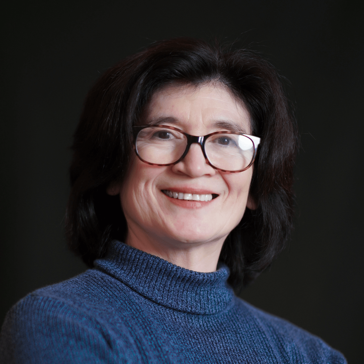 Headshot of Dora Arreola.